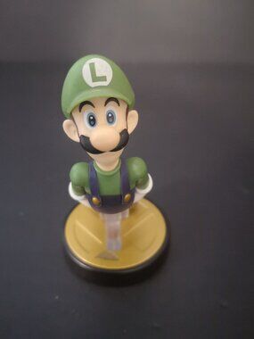 Amiibo Nintendo Luigi Super Smash Bros Series Figure 3.5" High